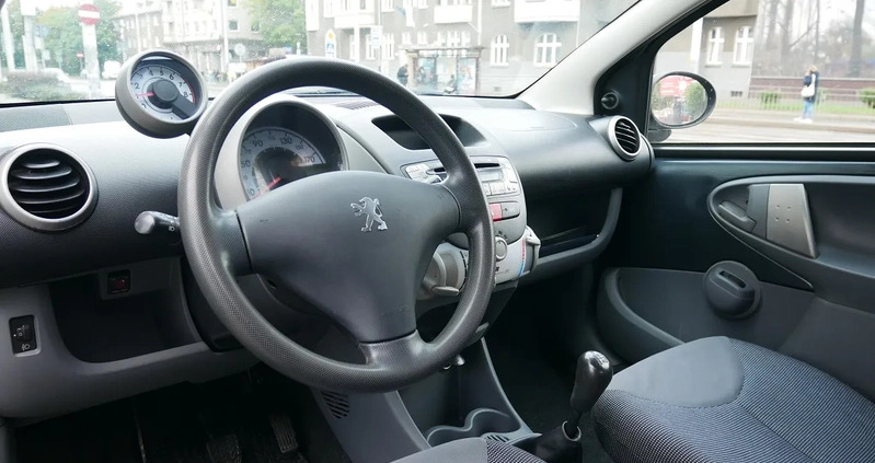Peugeot 107 cena 6900 przebieg: 198220, rok produkcji 2007 z Kozienice małe 106
